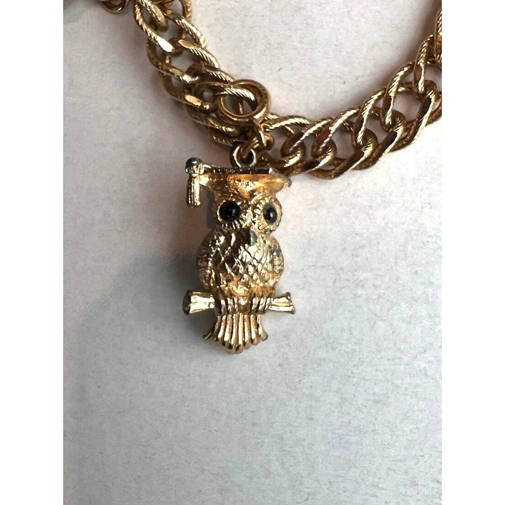 Monet Charm Bracelet Women OS Gold Excellent Vintage 1960s Plated Chunky Signed